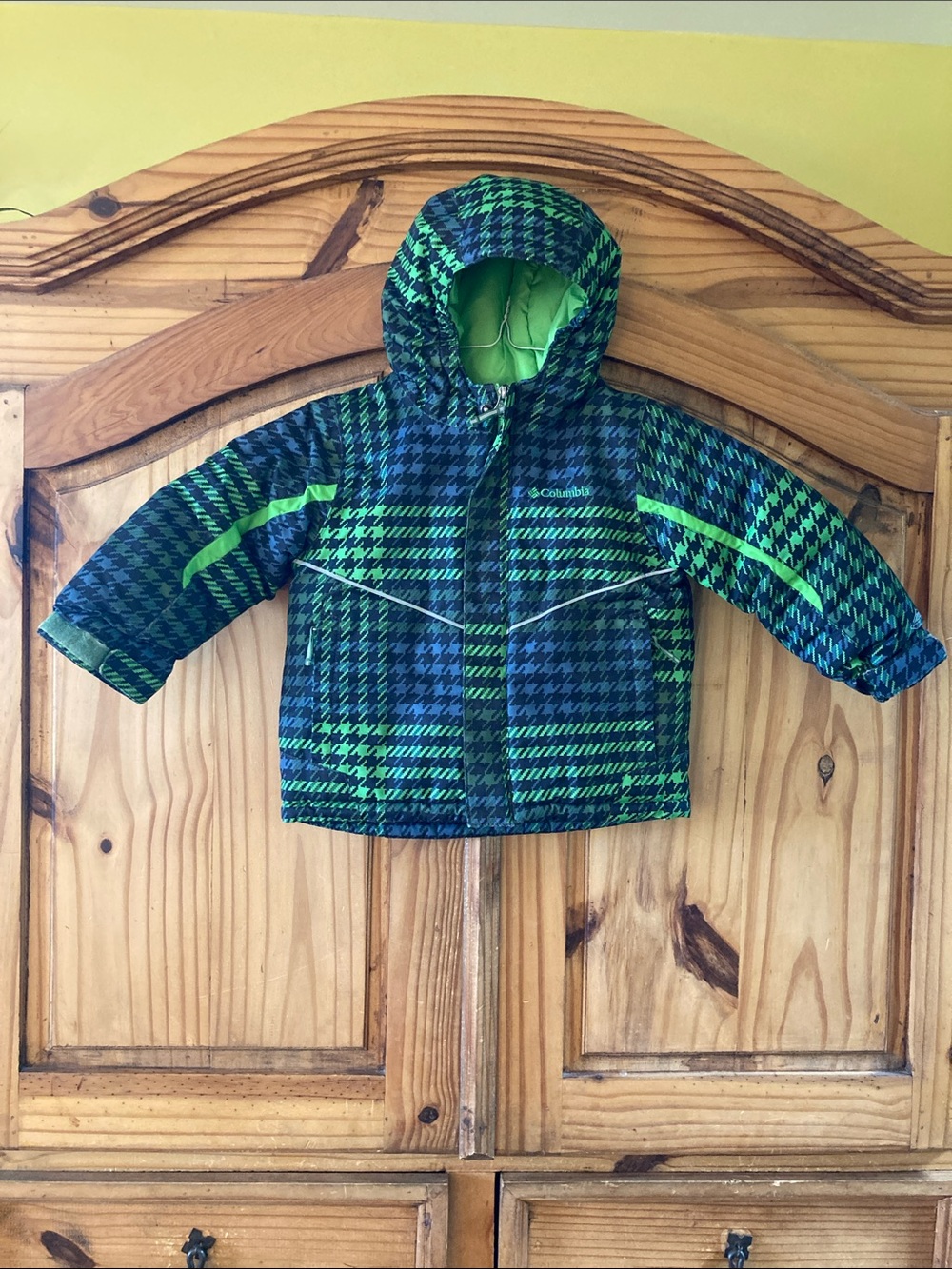 Boys Columbia green gray hooded winter coat size 3T